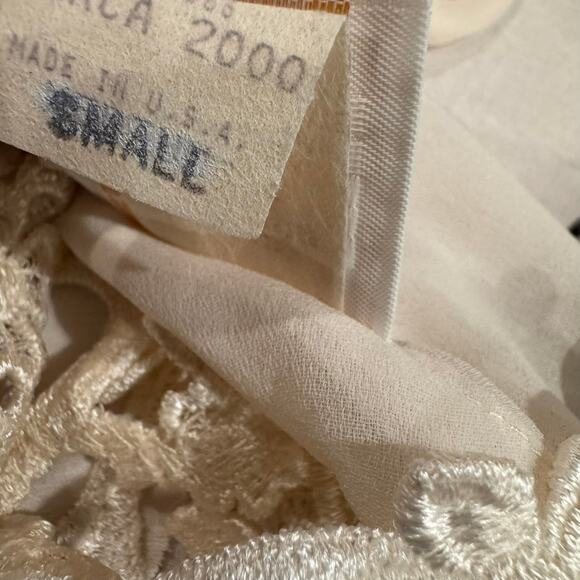 Vintage y2k Circa 2000 Intimate Tank - Picture 4 of 7